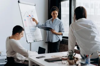 What Are 4 Factors That Determine Economic Growth